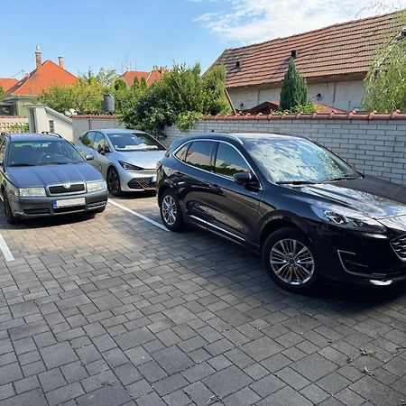 Apartmany Diana Dunajská Streda Buitenkant foto