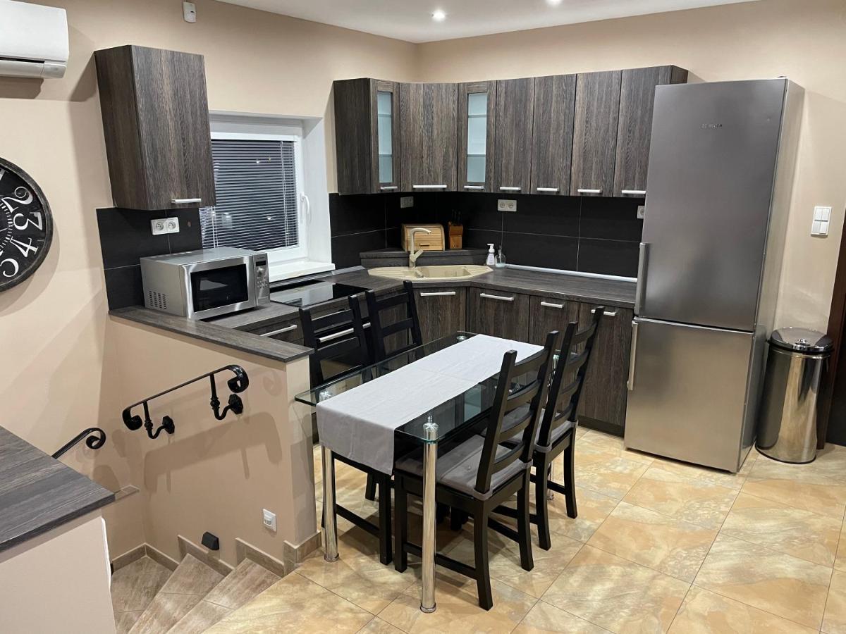 Apartmany Diana Dunajská Streda Buitenkant foto