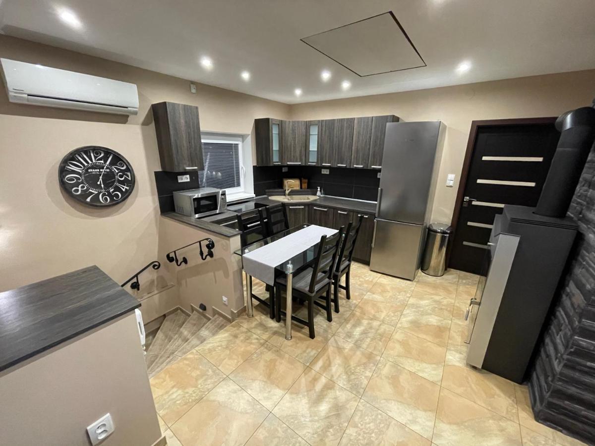 Apartmany Diana Dunajská Streda Buitenkant foto