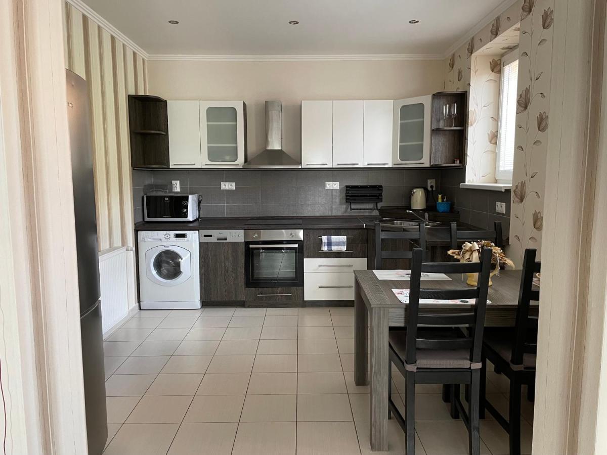 Apartmany Diana Dunajská Streda Buitenkant foto