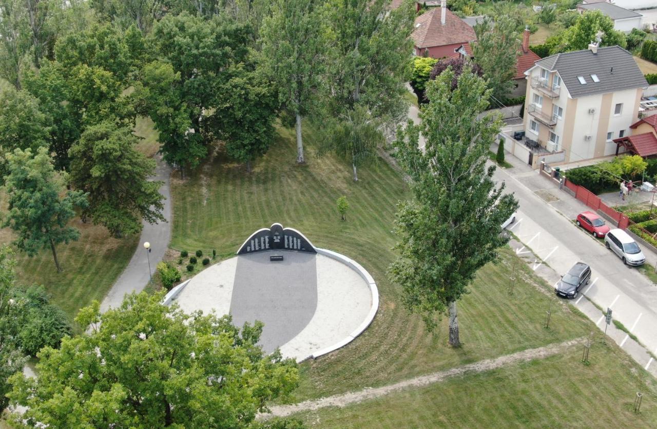 Apartmany Diana Dunajská Streda Buitenkant foto