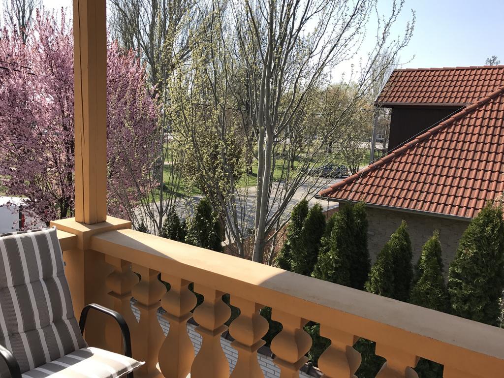Apartmany Diana Dunajská Streda Buitenkant foto
